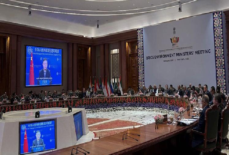 生态环境部部长黄润秋视频出席第十二次金砖国家环境部长会议